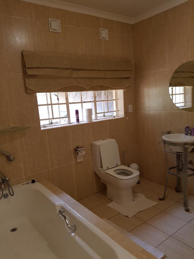 Khuvena Guesthouse Randburg Exterior foto